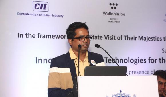 Mr. Devendra Deshmukh, MD & Country Head, Gantrex India Crane Rails making a presentation